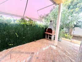 Casa en venta en Torremolinos, La Carihuela photo 0