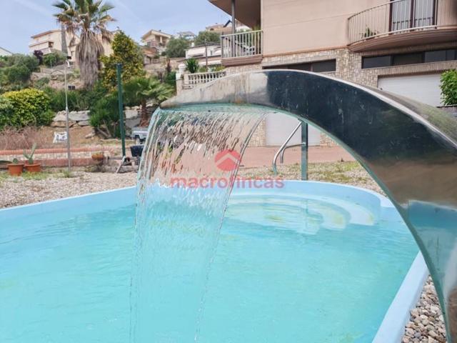 Chalet en venta en Olesa de Montserrat, Balconada photo 0