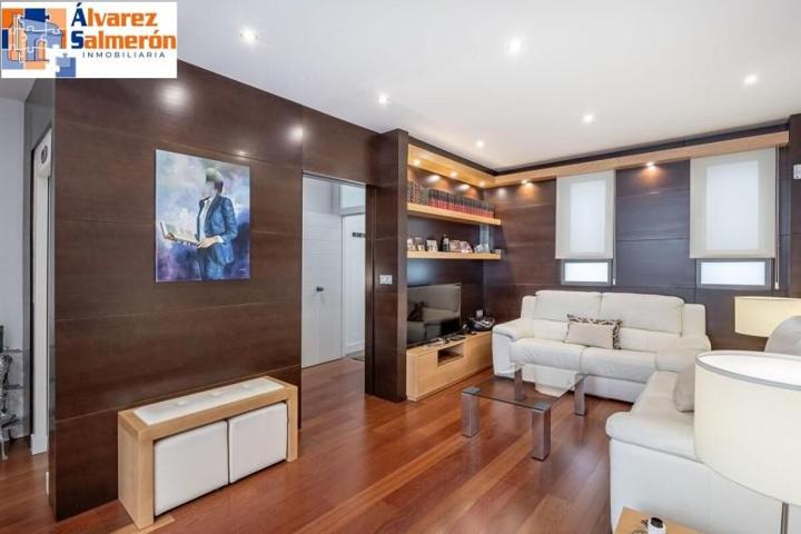 Casa en venta en Granada, Centro photo 0