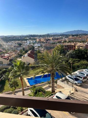 Apartamento en venta en Fuengirola, Los Pacos photo 0