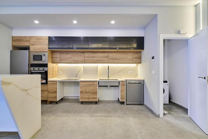 Planta baja en venta en Valencia, El Pilar photo 0