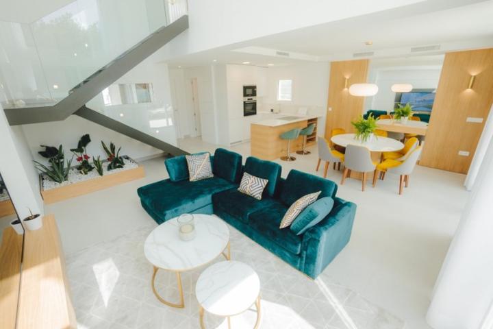 Chalet en venta en Finestrat, Sierra cortina photo 0