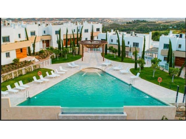 Apartamento en venta en Mijas photo 0