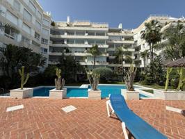 Piso en venta en Marbella, Playa Bajadilla-Puertos photo 0