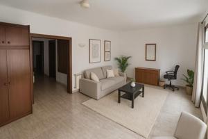 Piso en venta en Barcelona, Carrer de València, 08011 photo 0