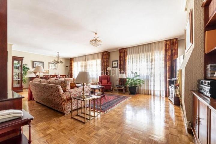 Piso en venta en Majadahonda photo 0