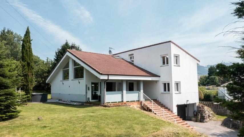 Casa en venta en Oviedo, Oviedo photo 0