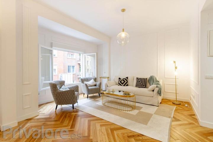 Piso en venta en Madrid, Calle del General Díaz Porlier, 28006 photo 0