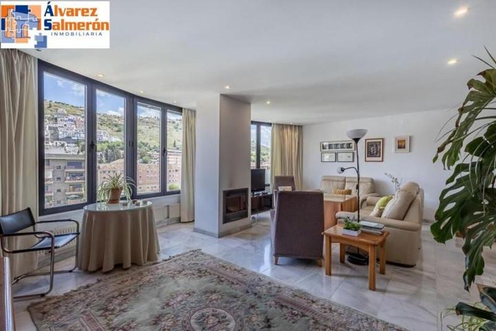 Casa en venta en Granada, Cervantes photo 0