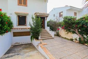 Bungalow en venta en Puig, Playa del Puig photo 0