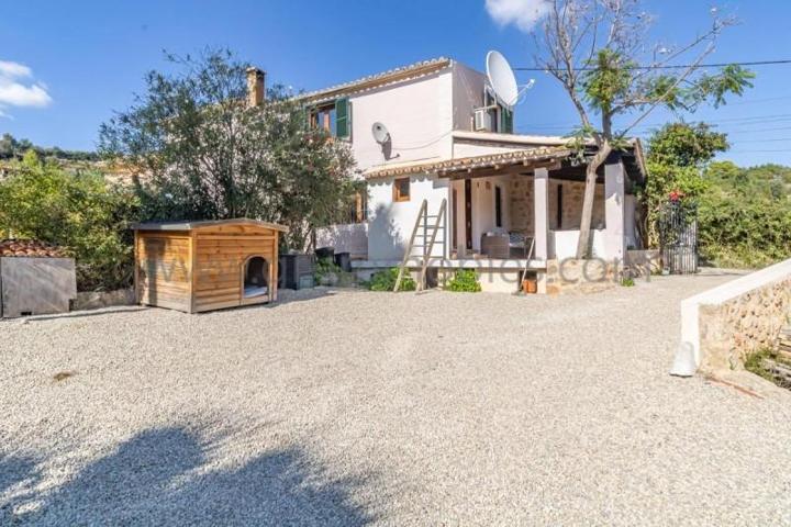 Casa con terreno en venta en Alaró, Alaró photo 0