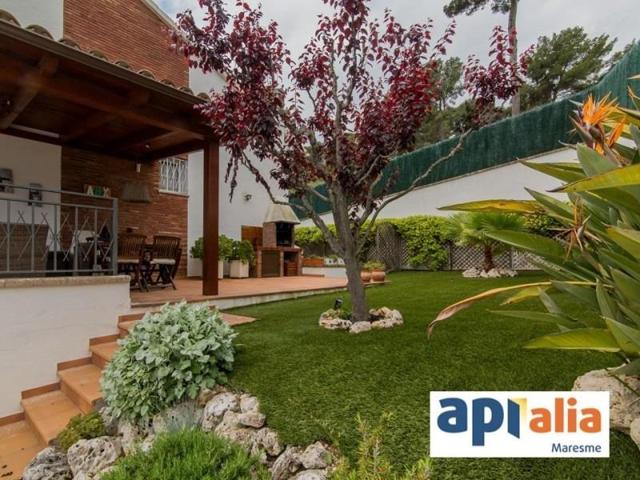 Casa en venta en Premià de Dalt, Puig de Pedra photo 0