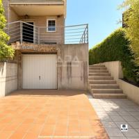 Chalet en venta en Torrelodones, El Monte photo 0