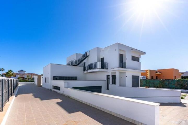 Chalet en venta en Vera, Puerto Vera photo 0