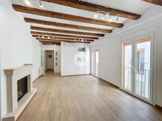 Piso en venta en Barcelona, El Gòtic photo 0