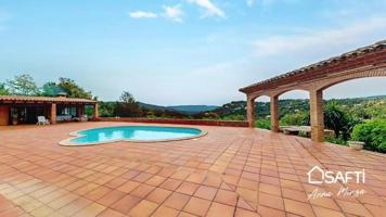 Casa en venta en Santa Cristina d'Aro photo 0