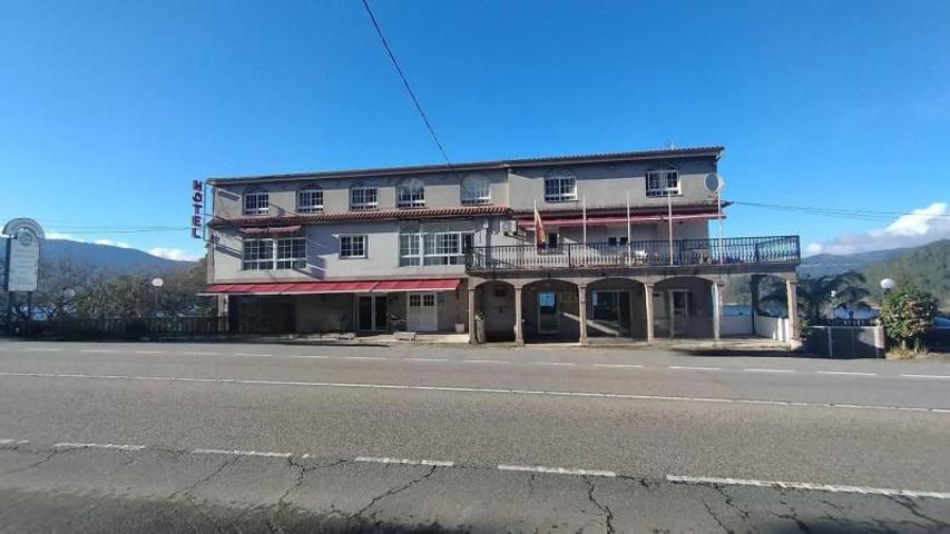 Edificio en venta en Redondela, N-550, 36693 photo 0