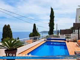 Casa en venta en Llançà photo 0