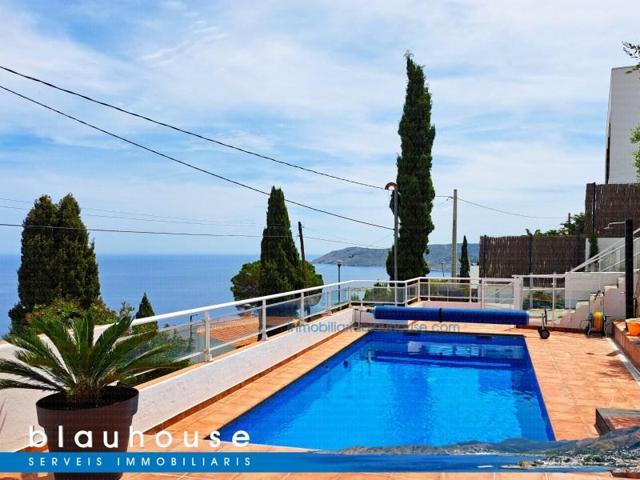 Casa en venta en Llançà photo 0