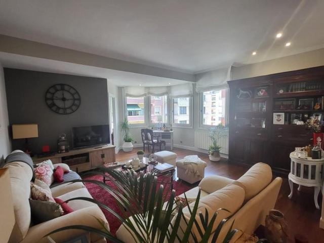 Piso en venta en Bilbao, Indautxu photo 0