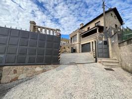 Casa en venta en Vilagarcía de Arousa photo 0