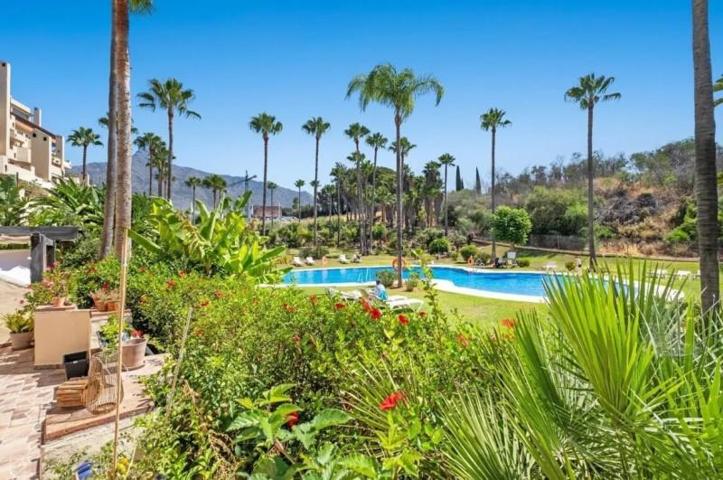 Planta baja en venta en Marbella, Marbella Golden Mile - Las Cascadas photo 0