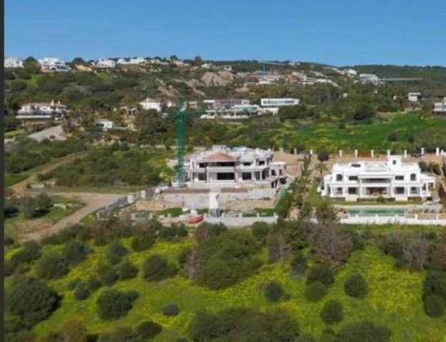 Terreno en venta en Sotogrande, Altos de Valderrama, 11310 photo 0