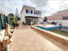 Chalet en venta en Calvia, El Toro photo 0