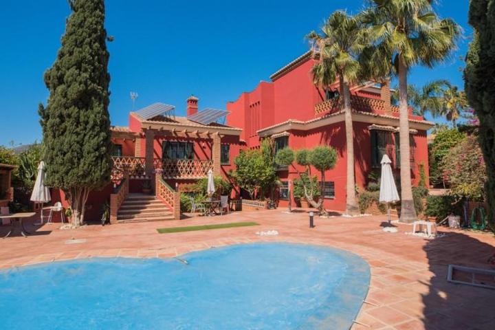 Chalet en venta en Málaga, Cortijo de Maza-Finca Monsálvez-El Oliva photo 0