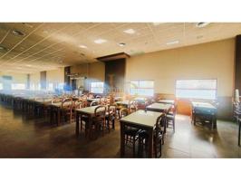 Local comercial en venta en Rubí photo 0