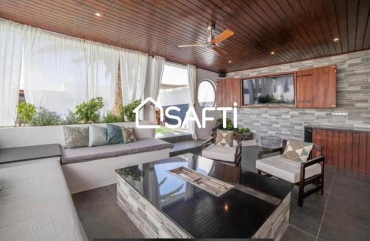 Casa en venta en Yaiza photo 0