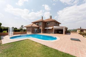 Chalet en venta en Batres, Monte de batres photo 0