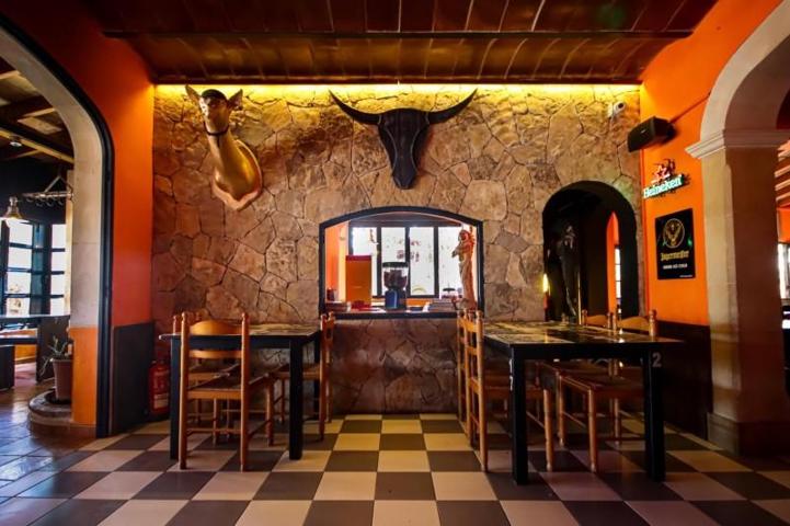 Local comercial en venta en Algaida, Nucleo urbano 54 photo 0