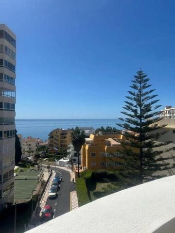 Apartamento en venta en Benalmádena, Costa photo 0