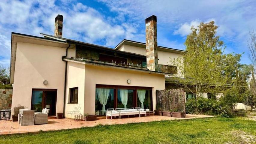 Chalet en venta en Badajoz, La Atalaya photo 0