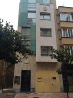 Local comercial en venta en Oviedo, Oviedo photo 0