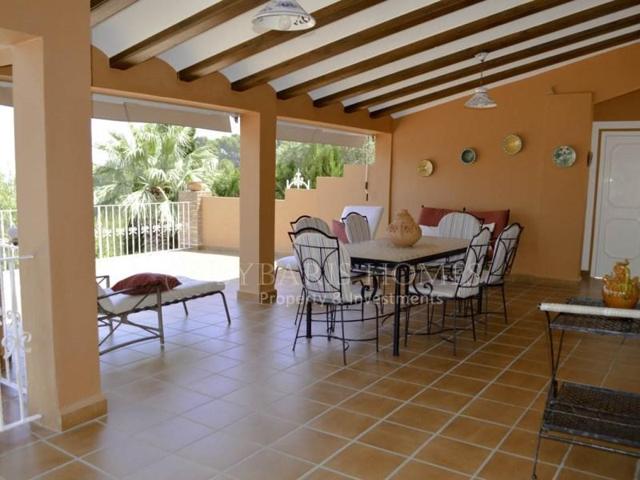 Chalet en venta en Denia photo 0