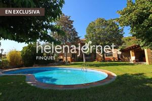 Casa con terreno en venta en Castell-Platja d'Aro, Baix Empordà photo 0