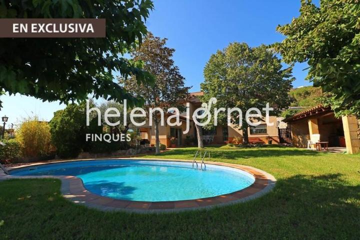 Casa con terreno en venta en Castell-Platja d'Aro, Baix Empordà photo 0