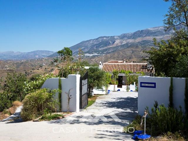 Local comercial en venta en Arenas photo 0