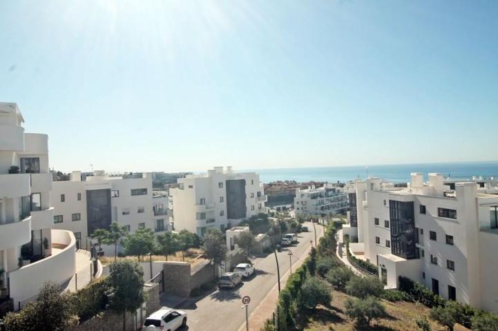 Aticos en venta en Fuengirola photo 0