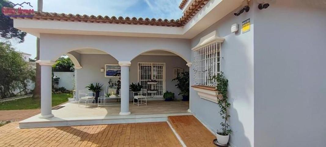 Casa en venta en Chiclana de la Frontera, Sanctipetri photo 0