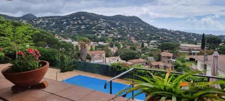 Chalet en venta en Cabrils, Costa del maresme photo 0