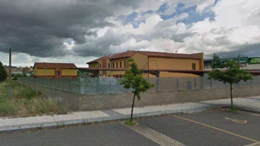 Terreno en venta en León, La Lastra photo 0