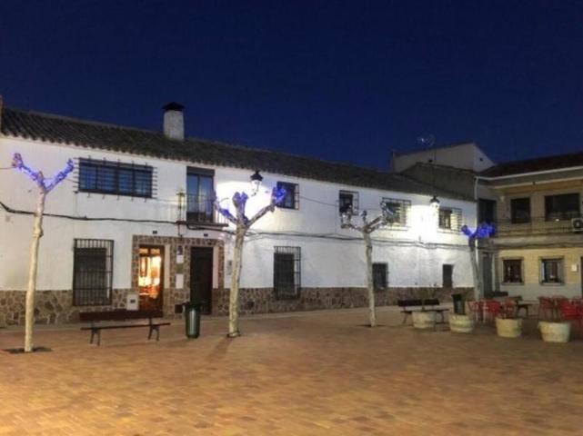 Casa en venta en Nambroca photo 0