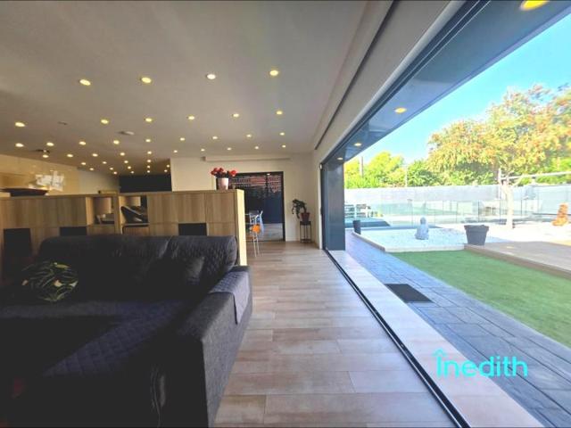 Chalet en venta en Cubelles, Santa Maria-Eixample-Sud Sumella photo 0