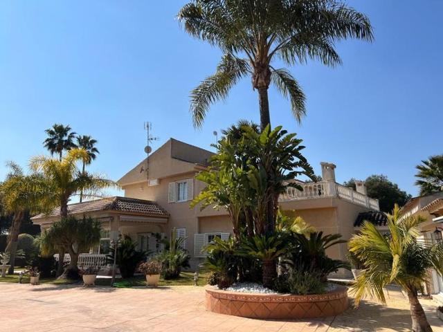 Chalet en venta en Elche, Elche photo 0