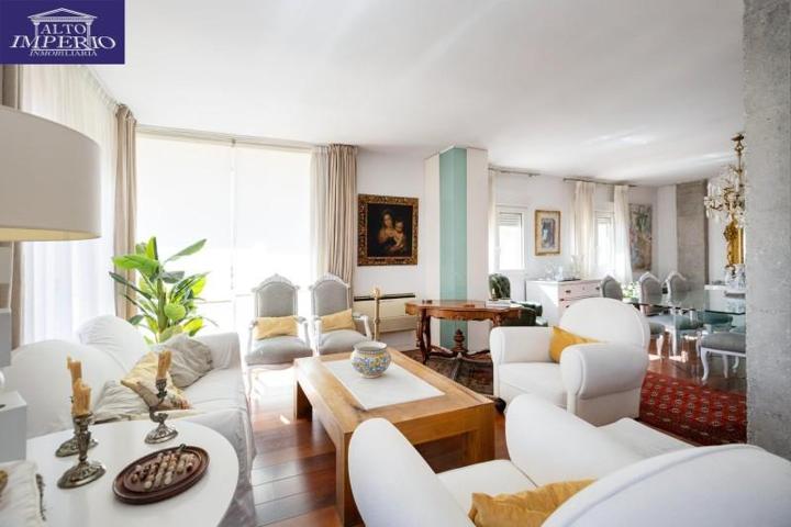 Piso en venta en Granada, Constitucion photo 0