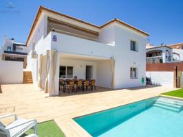 Chalet en venta en Nerja photo 0