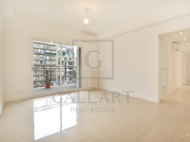 Piso en venta en Barcelona, La Nova Esquerra de l'Eixample photo 0